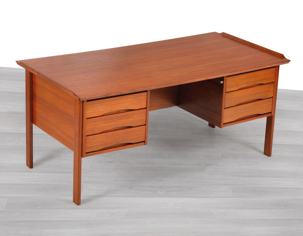 Arne Vodder Desk Teak Danish Vintage 1960s Scandinavian Writing Executive Desk Rear Storage Lipped Edge Pull Out Shelf