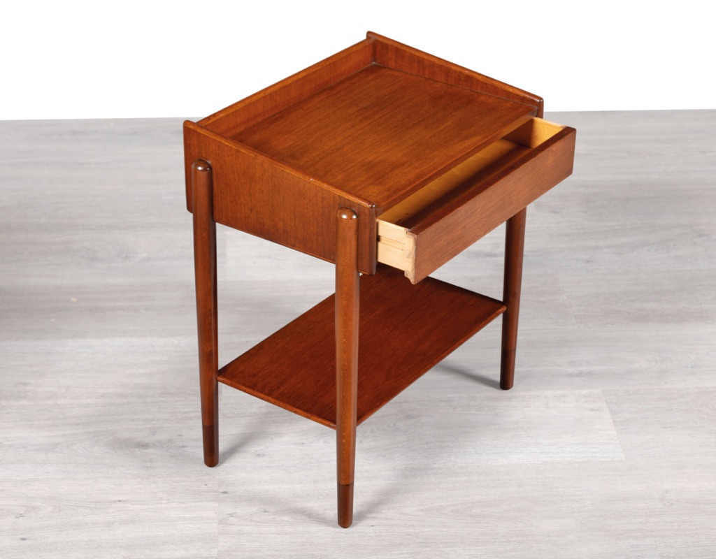 Mid century modern Borge Mogensen nightstands bedside cabinets model 148 Soborg Mobelfabrik Danish vintage 1950s bedroom furniture teak drawer