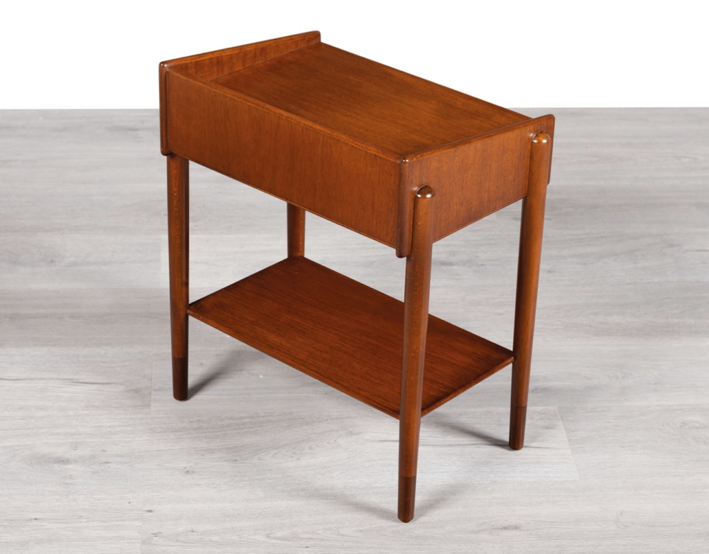 Mid century modern Borge Mogensen nightstands bedside cabinets model 148 Soborg Mobelfabrik Danish vintage 1950s bedroom furniture teak pair back view