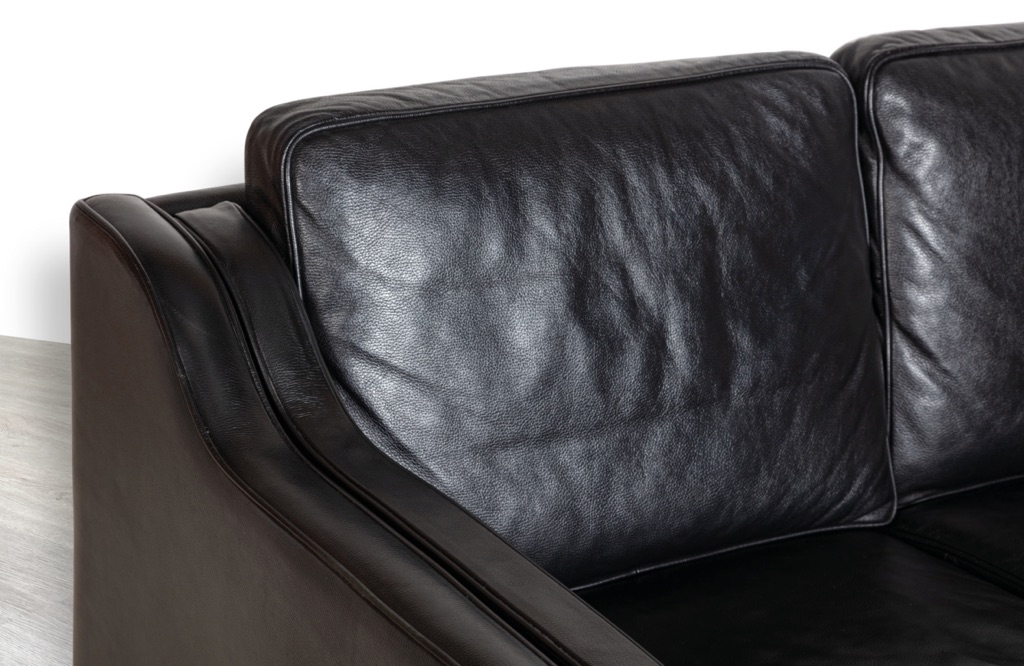 Mid century modern Danish vintage black leather three seater couch sofa by Skipper Denmark original Scandinavian seating Stouby Skipper Mogens Hansen Grant Mobler Cushions Patina