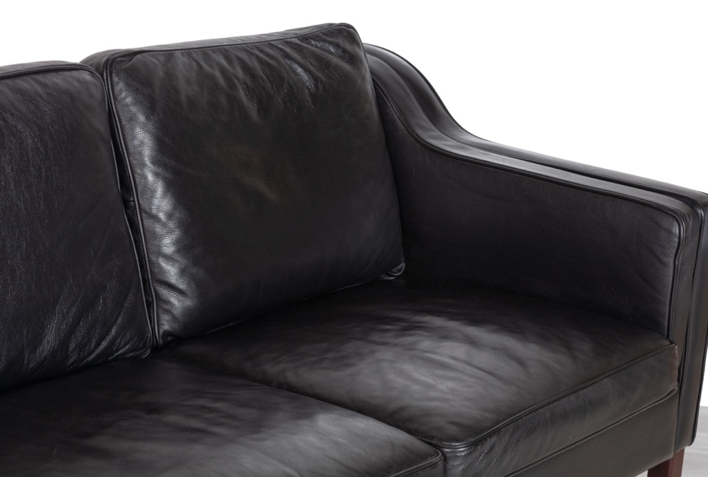 Mid century modern Danish vintage black leather three seater couch sofa by Skipper Denmark original Scandinavian seating Stouby Skipper Mogens Hansen Grant Mobler Borge Mogensen Patina