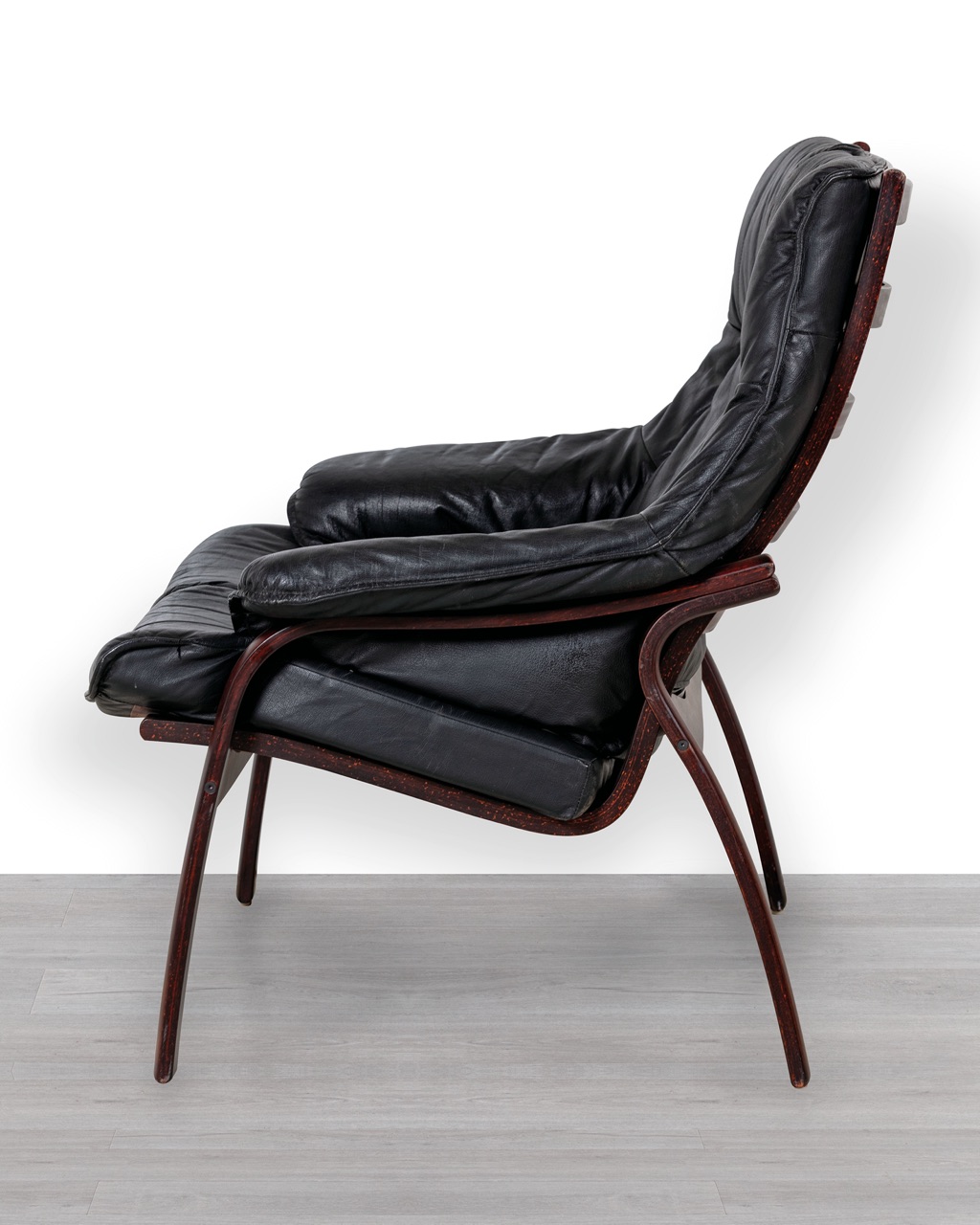 Danish Couch Sofa Ingmar Relling Black Leather Vintage Two Seater Beech frame Norwegian 1970s Siesta Two Seater profile