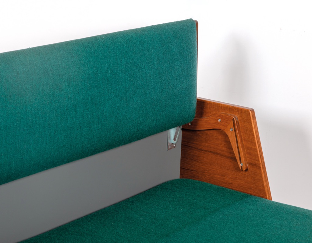 Hans J. Wegner GE258 Daybed Getama Denmark Danish Vintage 1960s Mid Century Modern Sofa Bed Teak Original Wool Lift uyp back