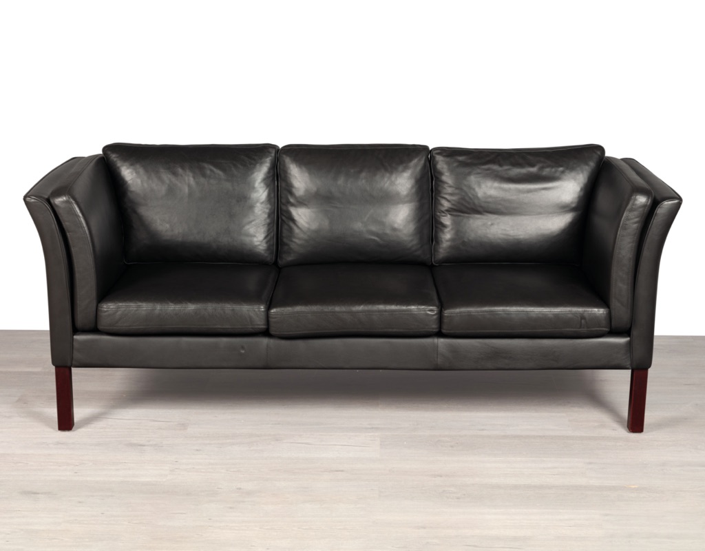 Hurup sofa couch Danish mid century modern vintage leather three seater seating black leather Scandinavian design patina Mobelfabrik