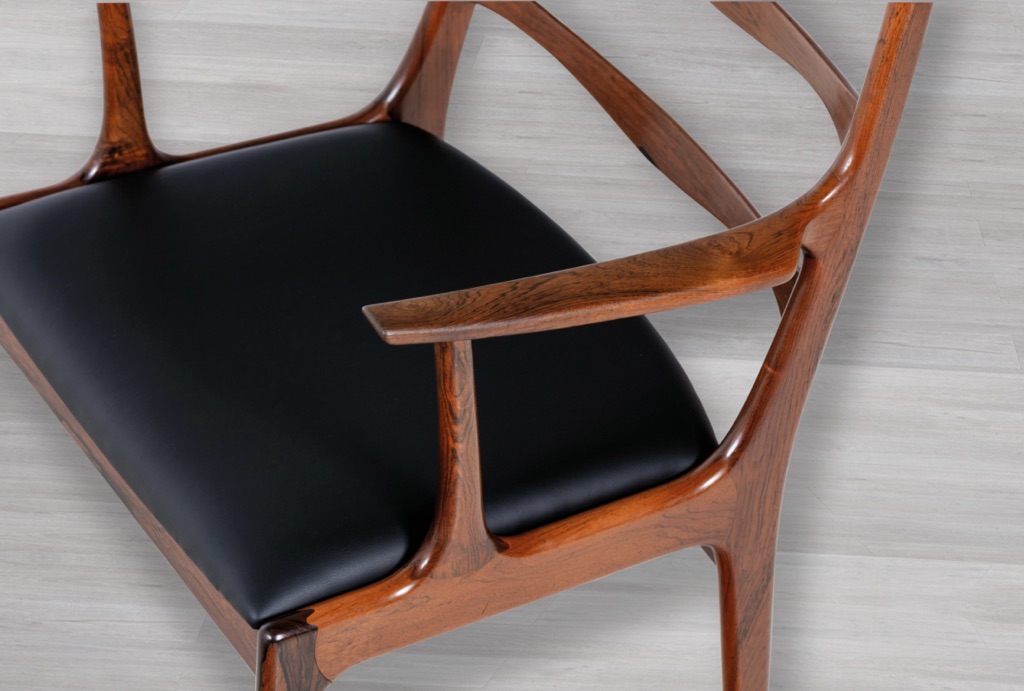 Johannes Andersen Dining Chair Uldum Mobelfabrik Model UM37 Brazilian Rosewood Ladder Back Mid Century Modern Danish Vintage Carver Chair Black Leather
