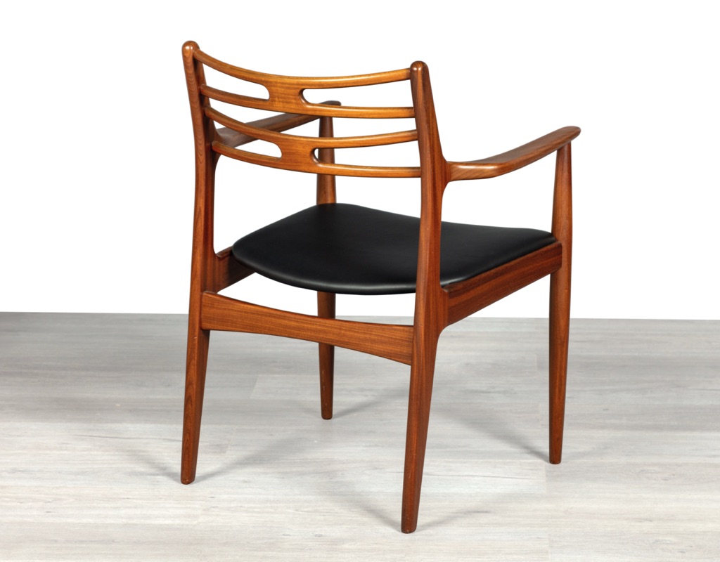 Johannes Andersen dining chairs Model 101 mid century modern Danish 1960s Vamo Sonderborg seating dining room furniture teak Scandinavian original design back view