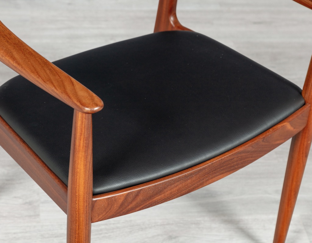Johannes Andersen dining chairs Model 101 mid century modern Danish 1960s Vamo Sonderborg seating dining room furniture teak Scandinavian original design leather seat