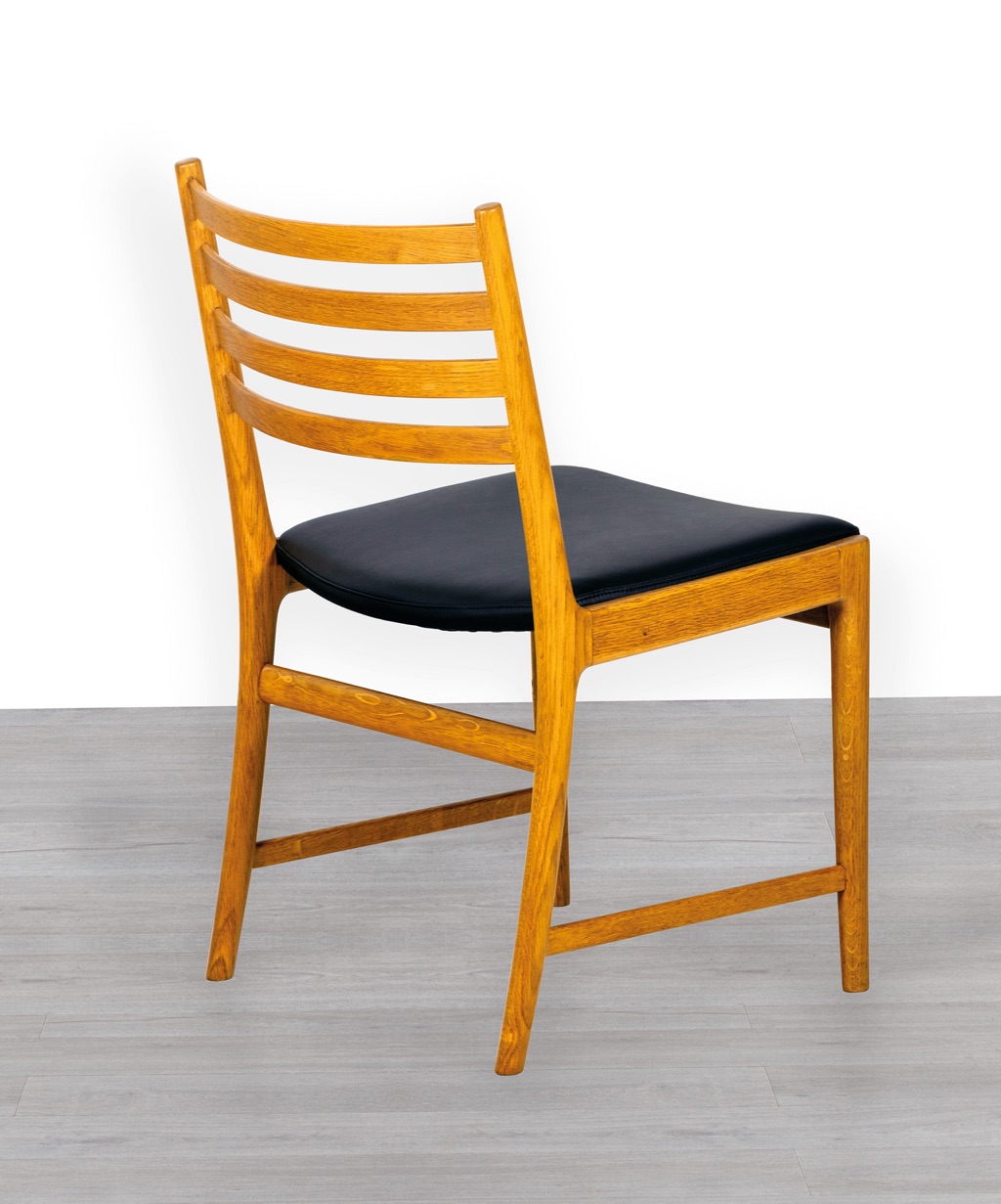 Kai Lyngfeldt Larsen Dining Chairs Oak Danish 1960s Vintage Soren Willadsen Mobelfabrik Mid Century Modern Original Scandinavian Dining Room Furniture Patina