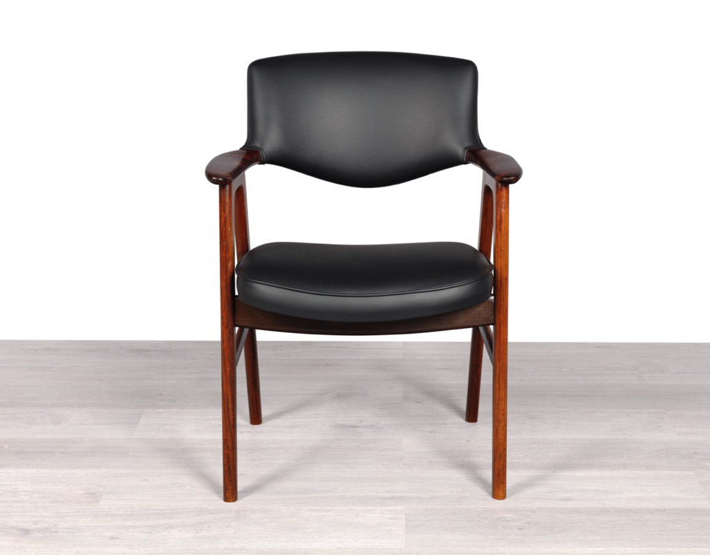 Mid century modern Erik Kirkegaard armchair Hong Mobelfabrik Danish vintage 1960s Brazilian rosewood teak original Scandinavian seating design leather desk chair carver occasional front view