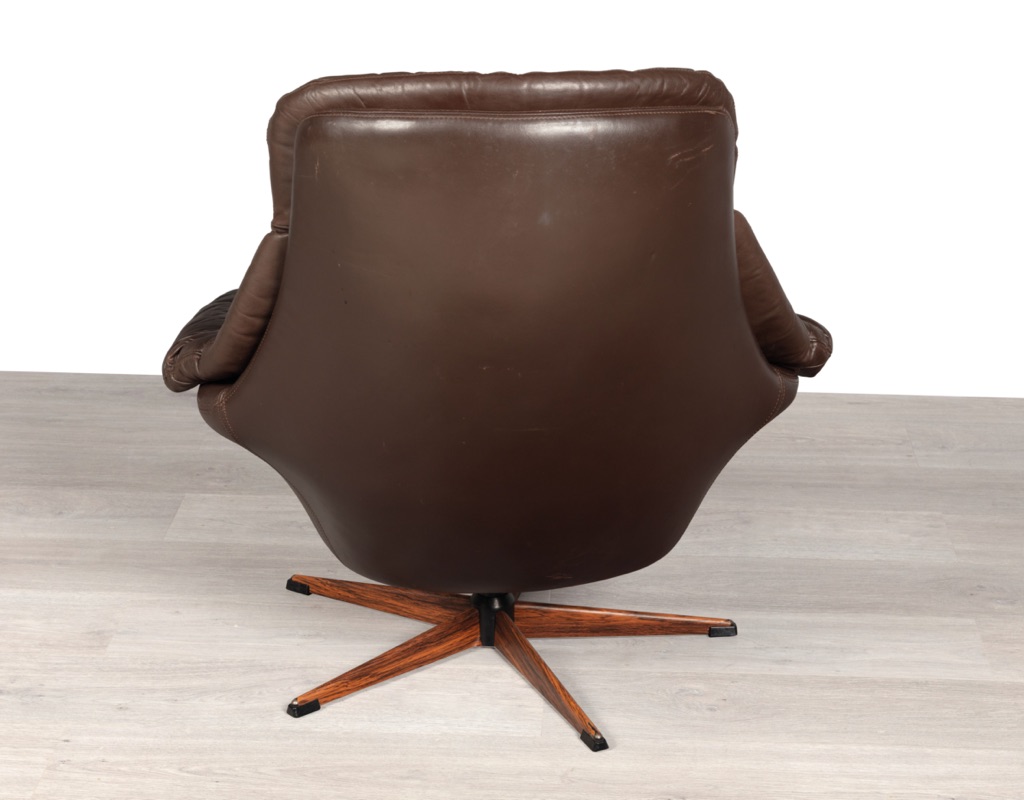 Mid century modern armchair H.W. Klein Danish vintage Silhouette Bramin Mobler swivel leather original Scandinavian design 1970 imported seating couch sofa fiberglass back patina