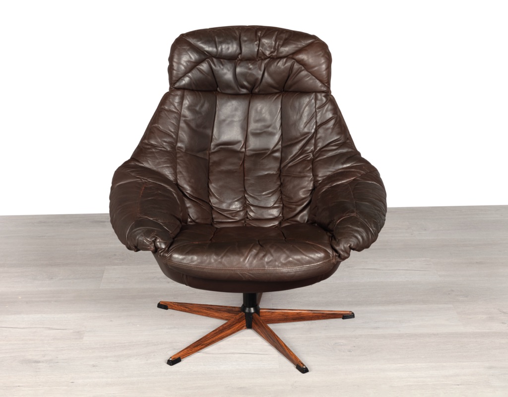 Mid century modern armchair H.W. Klein Danish vintage Silhouette Bramin Mobler swivel leather original Scandinavian design 1970 imported seating couch sofa Brazilian rosewood