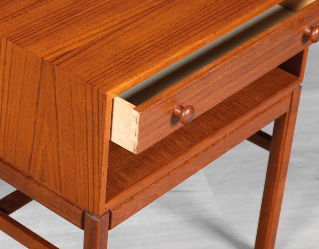 Mid century modern bedside cabinet Sven Engstrom & Gunnar Myrstrand Tingstroms model Casino Danish vintage nightstand Swedish 1960 teak drawer original Scandinavian design drawer