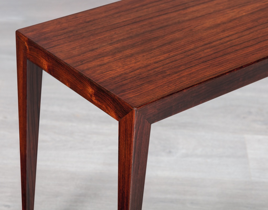 Mid century modern Severin Hansen Jr.Haslev Danish Mobelfabrik Vintage coffee Table Brazilian Rosewood occasional sofa table Scandinavian design Denmark highly figured grain signature legs