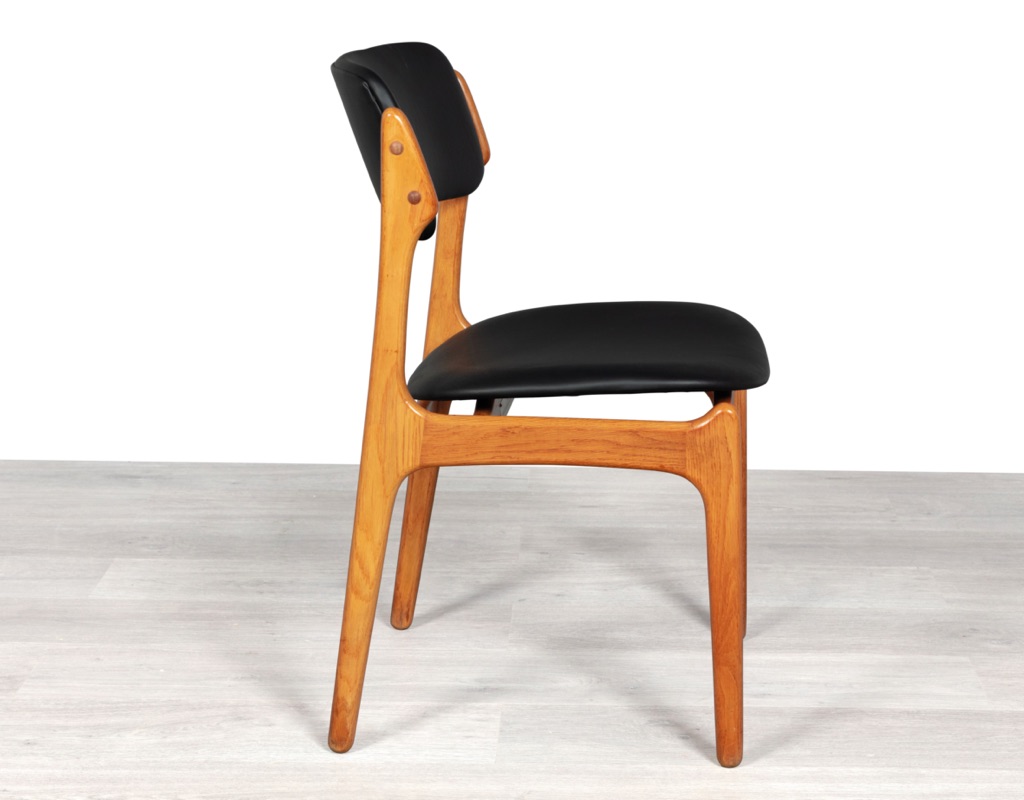 Mid century modern Erik Buch Model 49 dining chairs Danish vintage 1960 seating O.D. Mobler Oddense Mobelfabrik European oak leather set of eight carver armchairs floating design
