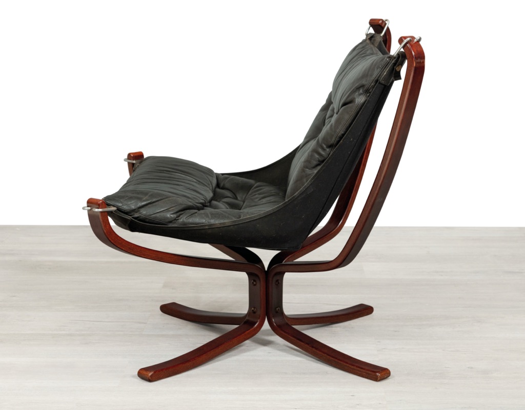 Mid century modern Falcon Chair Sigurd Ressell Vatne Mobler Norwegian 1970s original imported black leather patina Norway armchair vintage Scandinavian seating side view