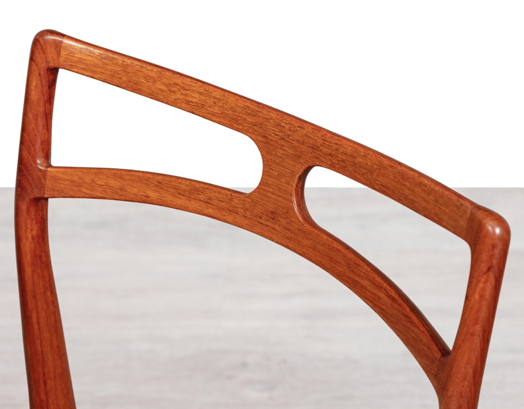 Mid century modern Johannes Andersen Dining Chairs Model 94 Danish vintage imported seating Denmark original Scandinavian design by Chr. Linnebergs Mobelfabrik Christian Linneberg backrest detail