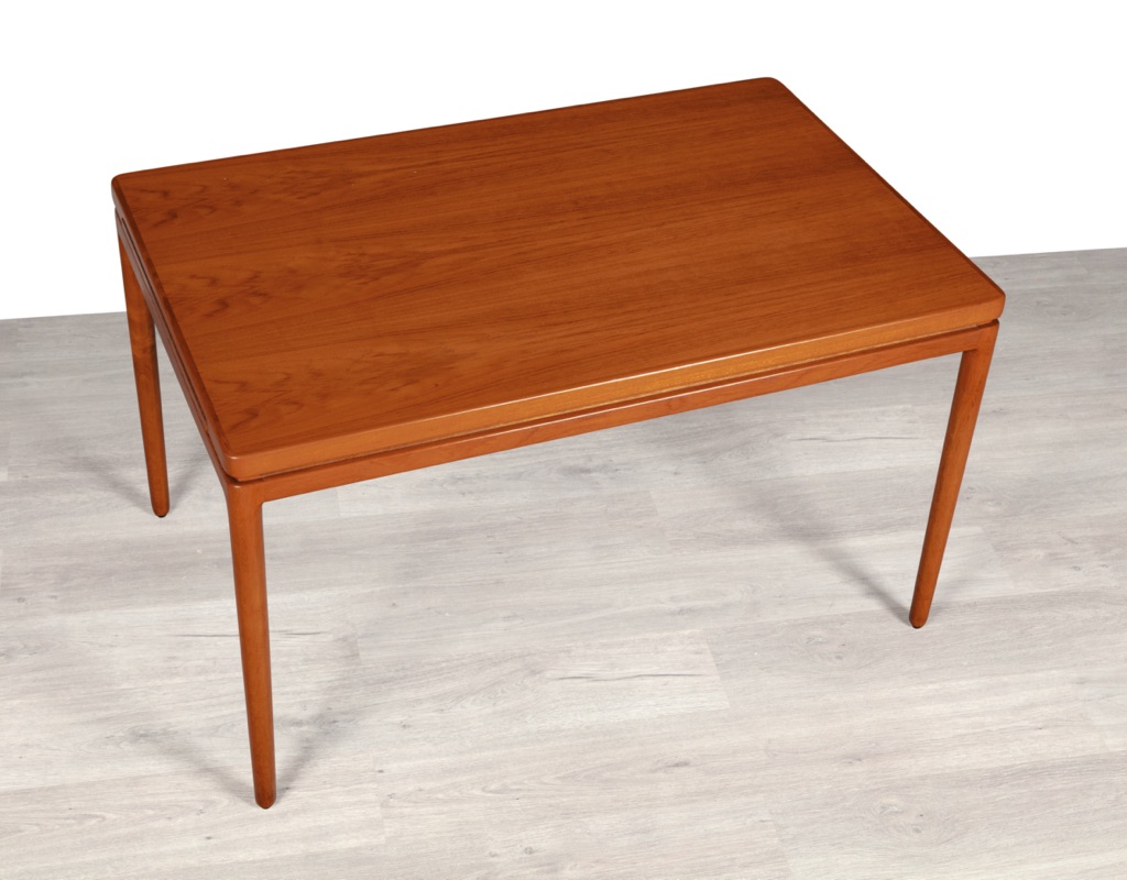 Mid century modern Johannes Andersen dining table by Christian Linnebergs Mobelfabrik Danish vintage 1960s extension teak table with concealed leaves Denmark Scandinavian teak veneer