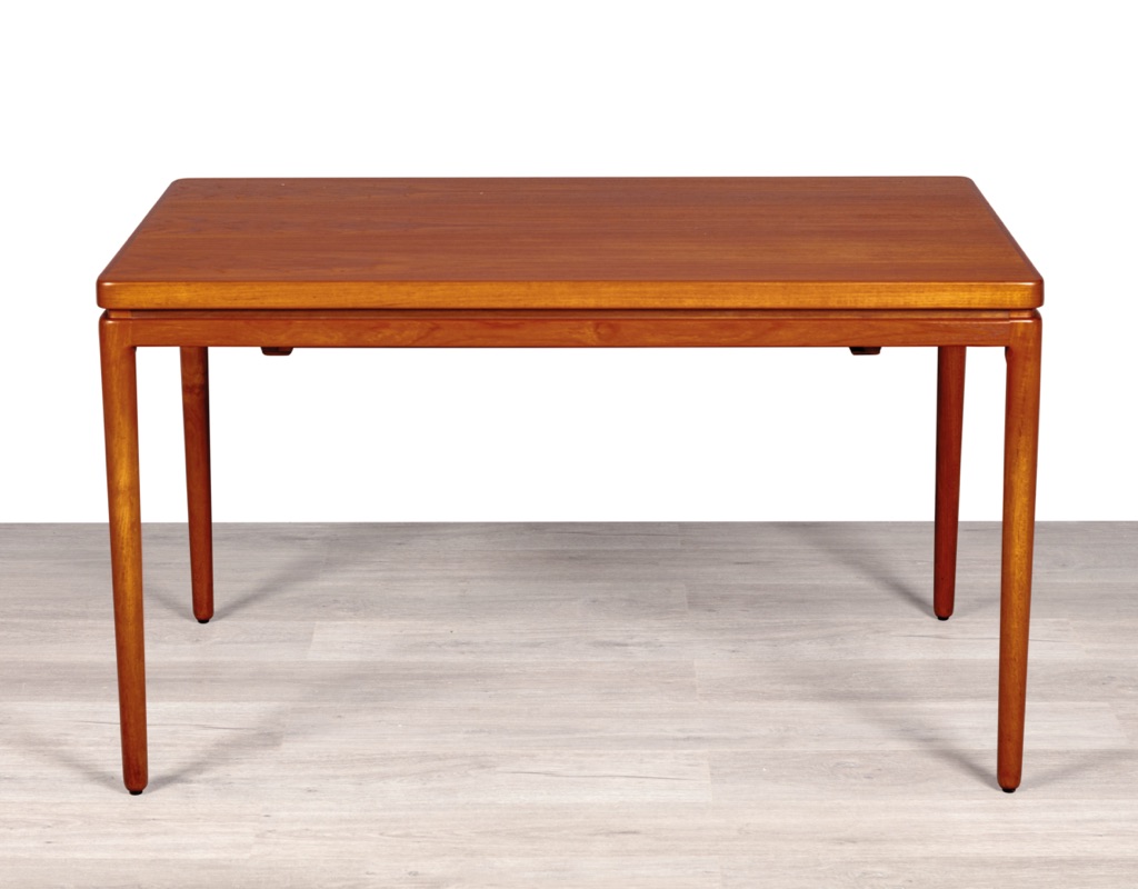 Mid century modern Johannes Andersen dining table by Christian Linnebergs Mobelfabrik Danish vintage 1960s extension teak table with concealed leaves Denmark Scandinavian