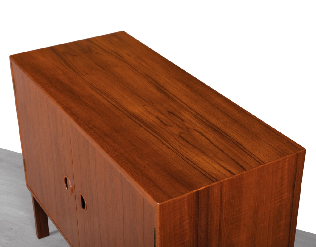 Mid century modern Danish 1960s stereo hifi cabinet Rud Thygesen and Johnny Sorensen for Hansen & Guldborg vintage record storage teak legs