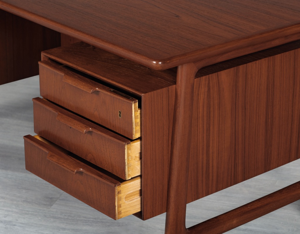Mid Century Modern Danish Writing Desk Omann Jun Model 75 Gunni Omann 1960 Vintage Office Furniture Home Office Table Scandinavian Original Design Teak Rosewood drawers dovetail detail joinery