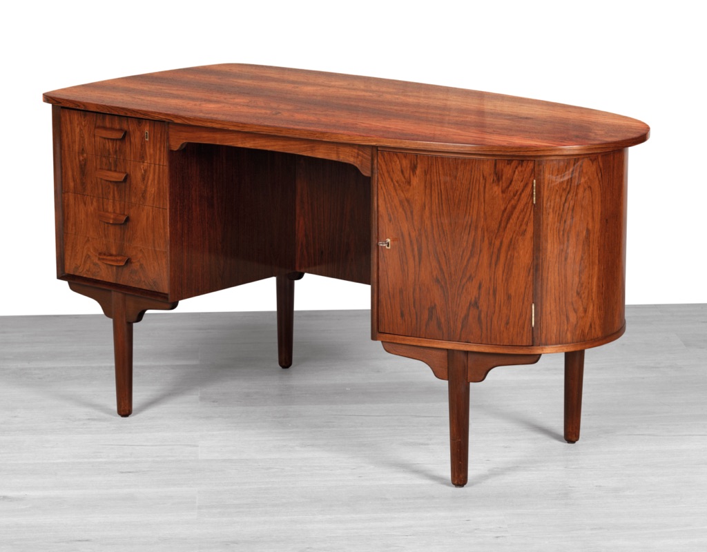 H.P. Hansen Bullet desk Danish vintage 1960s mid century modern Scandinavian design Randers Mobelfabrik Brazilian rosewood rear storage office furniture Denmark side