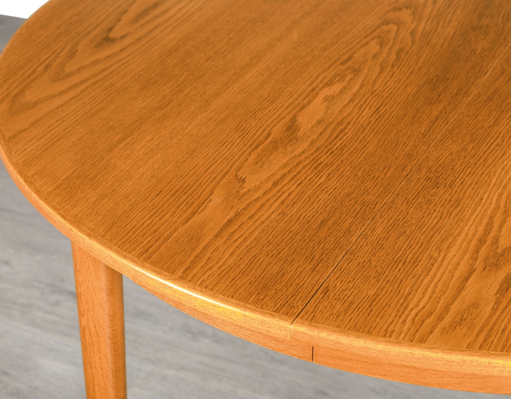 Mid century modern dining table Danish 1960s European oak round extension Skovmand & Andersen Denmark original Scandinavian tables grain